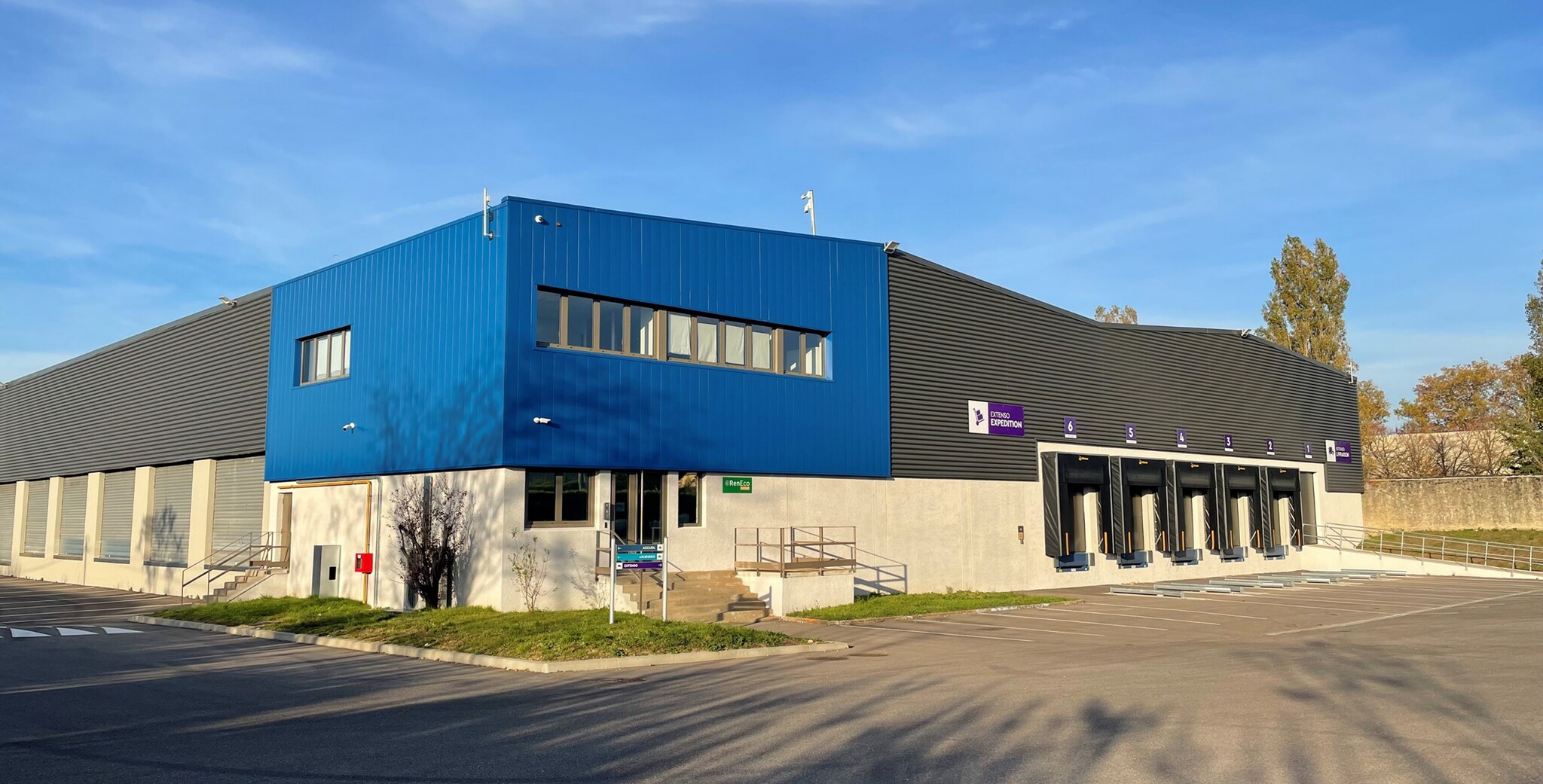 Industrial in 65 Rue Emile Zola, Decines-Charpieu for sale Primary Photo- Image 1 of 7