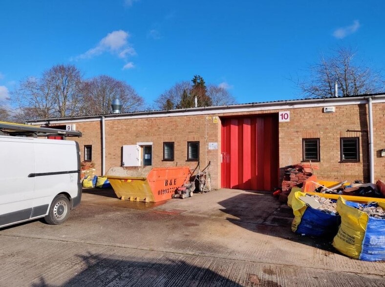 Wroslyn Rd, Freeland for sale - Primary Photo - Image 1 of 1