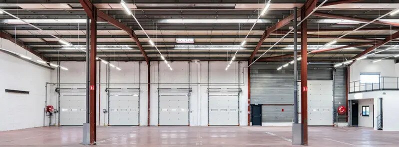 Light Industrial in Corbas to rent - Building Photo - Image 2 of 3