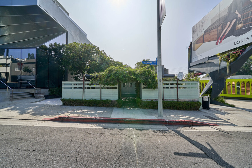 8752 W Sunset Blvd, West Hollywood, CA for rent - Building Photo - Image 2 of 10