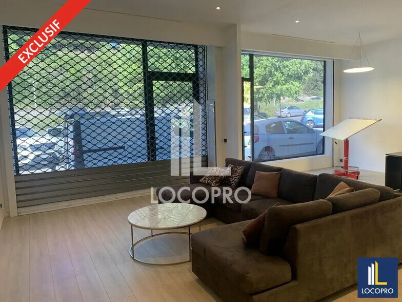 Office in Le Cannet to rent - Primary Photo - Image 2 of 4