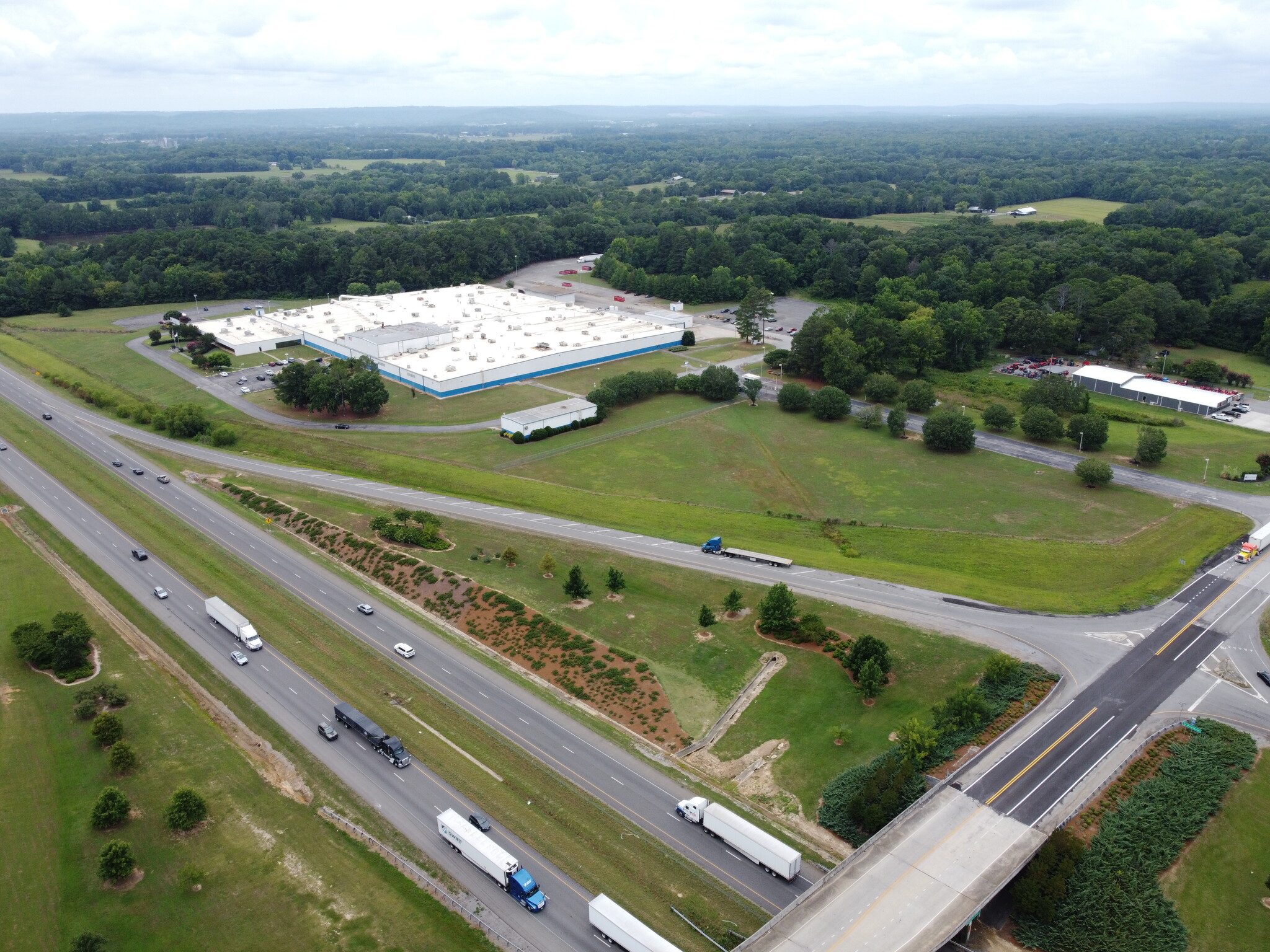 1641 Thompson Rd, Hartselle, AL for rent Building Photo- Image 1 of 19