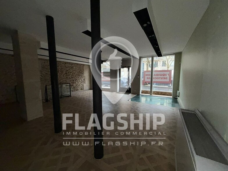 Retail in Paris to rent - Interior Photo - Image 1 of 7