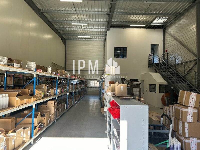 Light Industrial in Aubagne to rent Primary Photo- Image 1 of 6