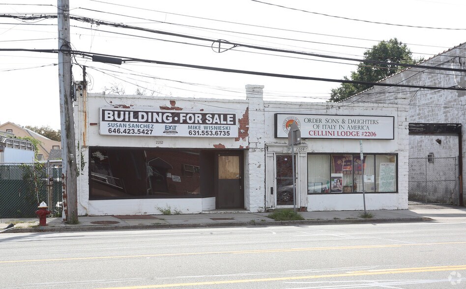 22082212 Jericho Tpke, Garden City Park 11040 UK