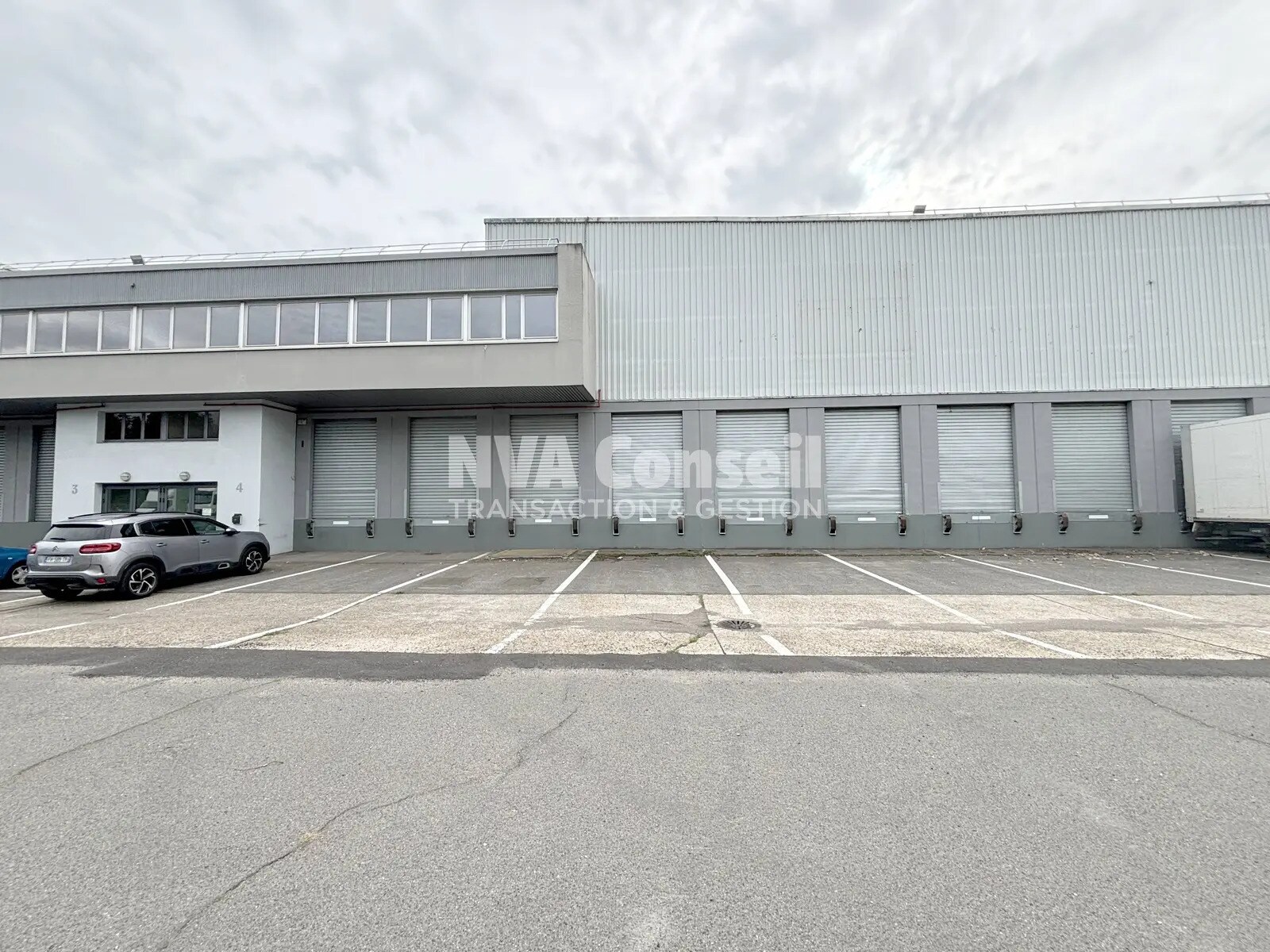 Industrial in Herblay-sur-Seine to rent Building Photo- Image 1 of 16