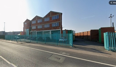 373 Trafford Park Rd, Manchester to rent Building Photo- Image 1 of 7