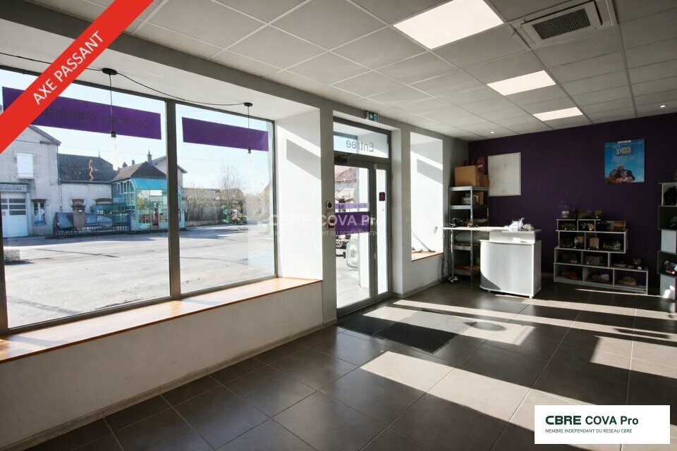 Location Local d'activités 230 m² - Photo 1