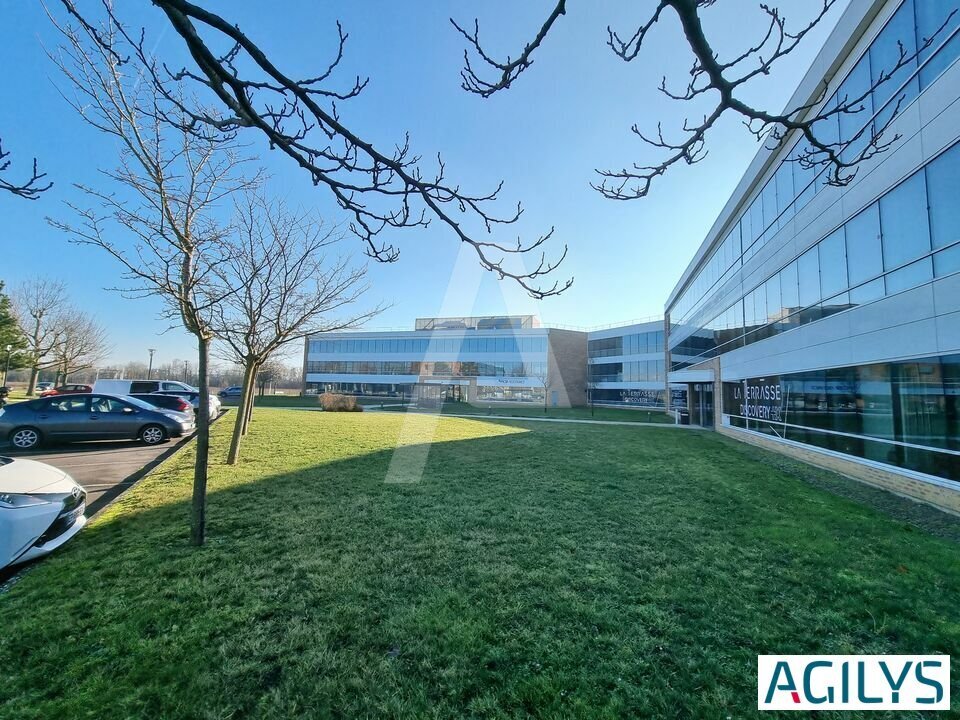 Light Industrial in Saclay to rent Building Photo- Image 1 of 7