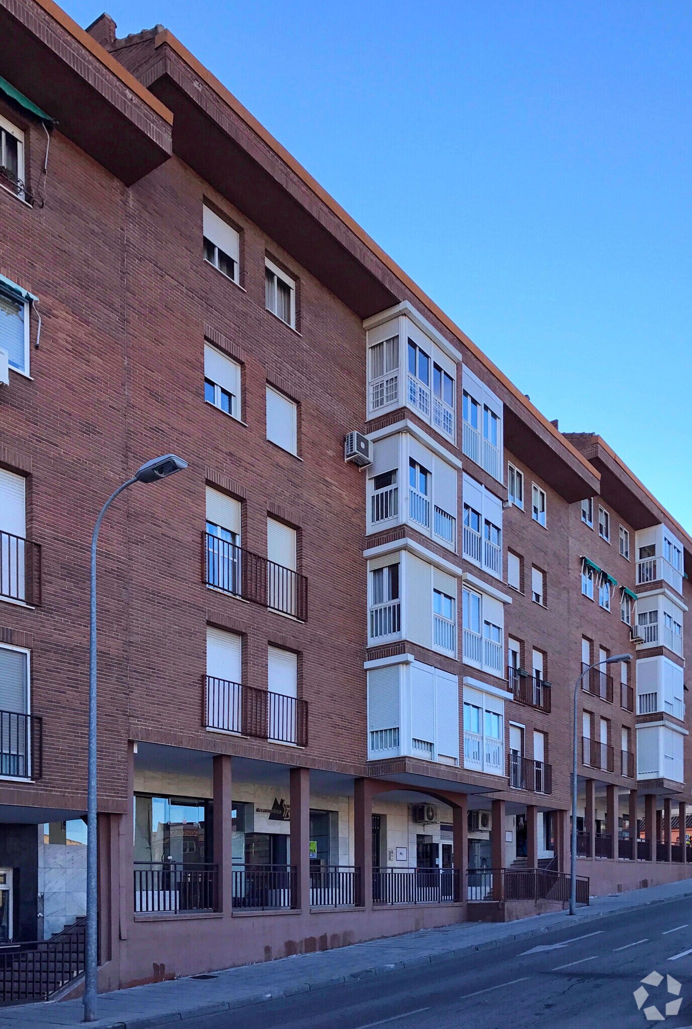 Retail in Toledo, Toledo to rent Building Photo- Image 1 of 3