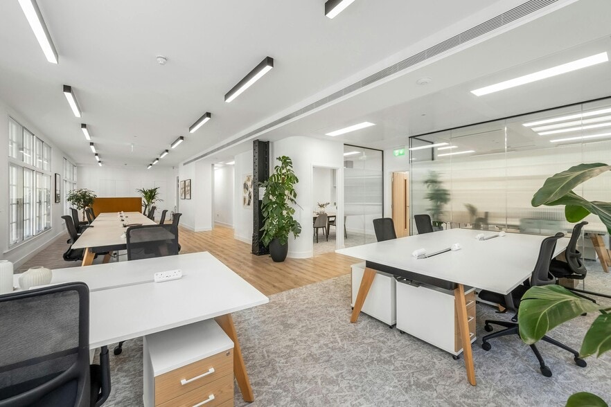 15 King St, London to rent - Building Photo - Image 3 of 50