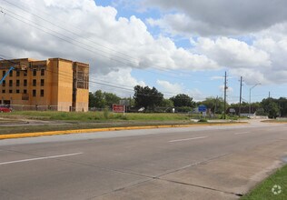 Sam Houston Pky, Houston, TX for sale Primary Photo- Image 1 of 1