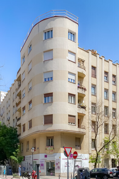 Calle De Ayala, 93, Madrid, Madrid for rent - Primary Photo - Image 1 of 2