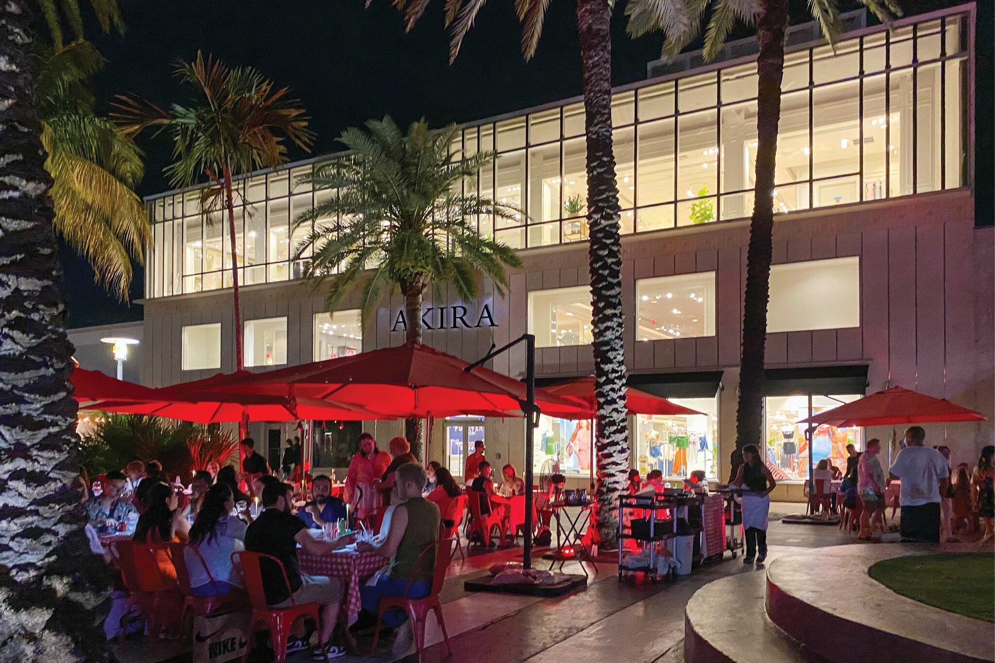 701 Lincoln Rd, Miami Beach, FL to rent Building Photo- Image 1 of 4