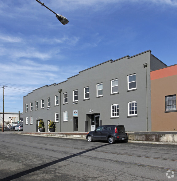 2121-2133 NW York St, Portland, OR for sale - Building Photo - Image 2 of 7