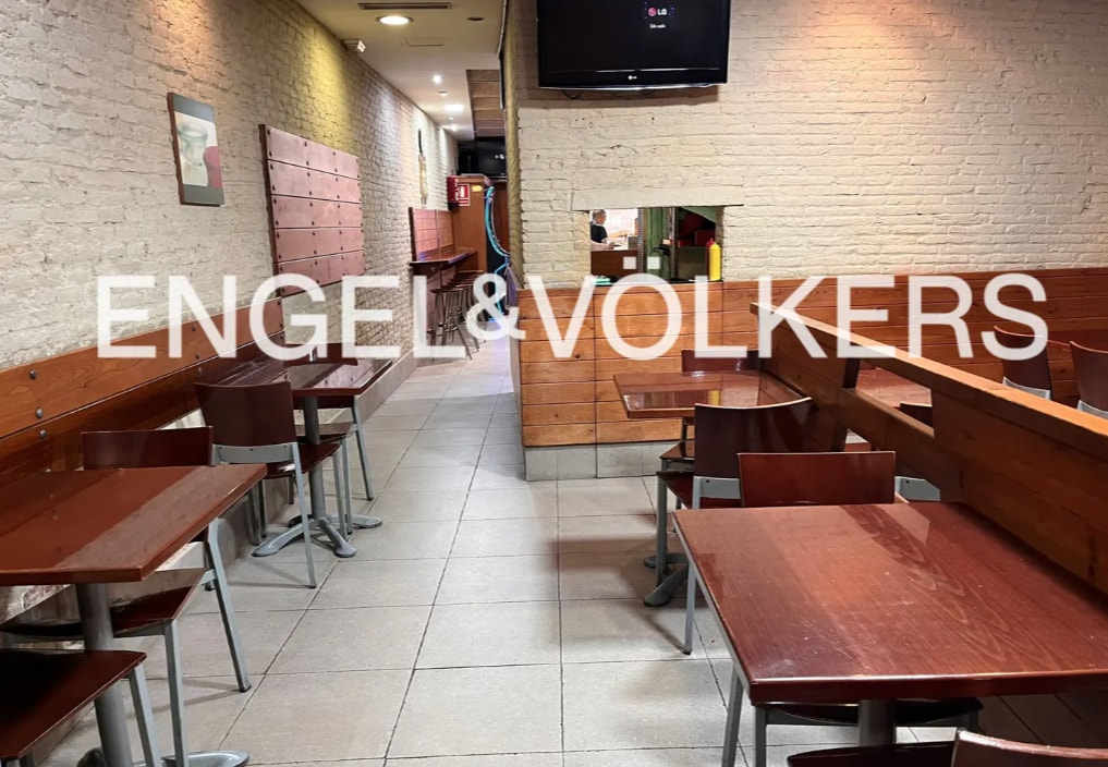 Retail in Barcelona, Barcelona to rent Interior Photo- Image 1 of 3