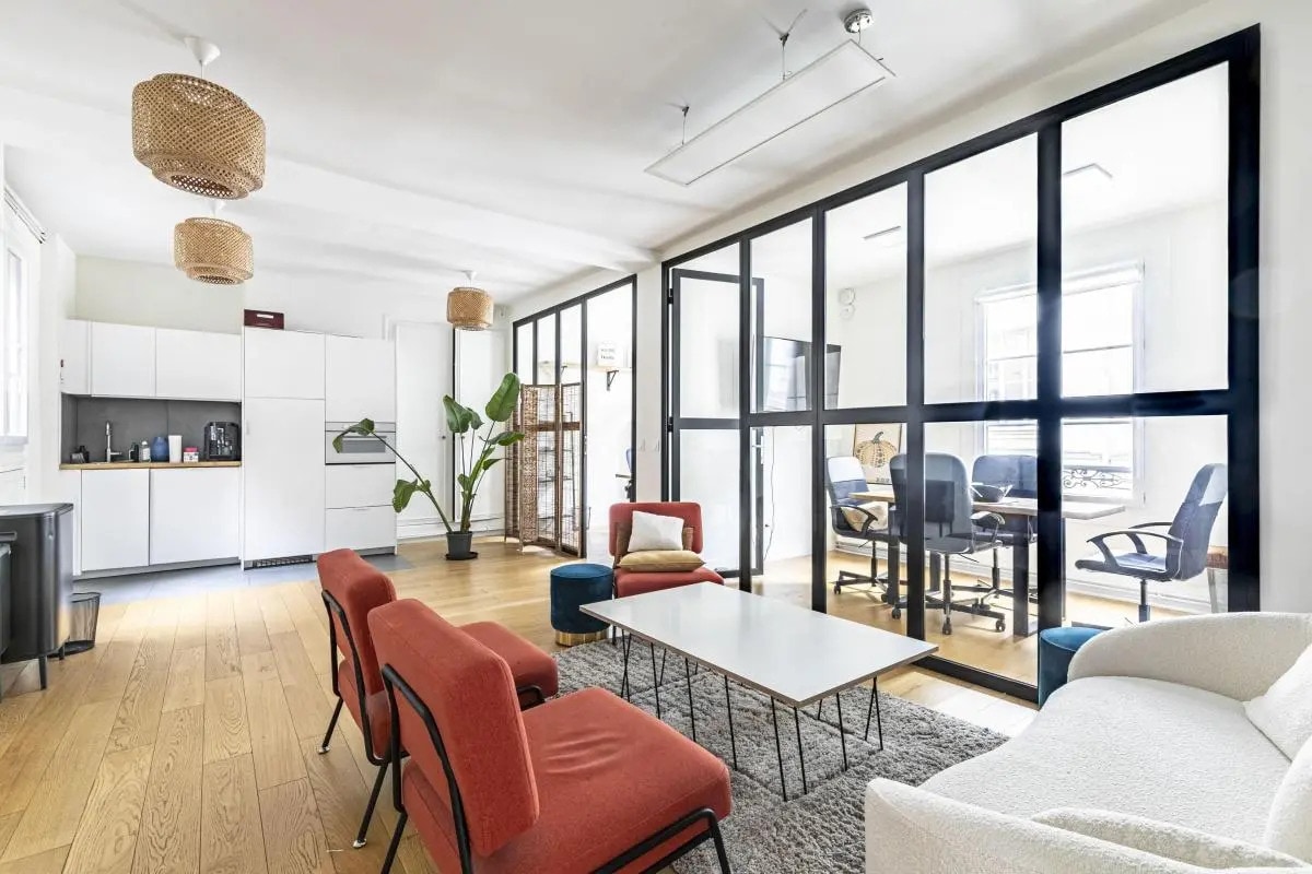 Office in Paris for sale Building Photo- Image 1 of 11