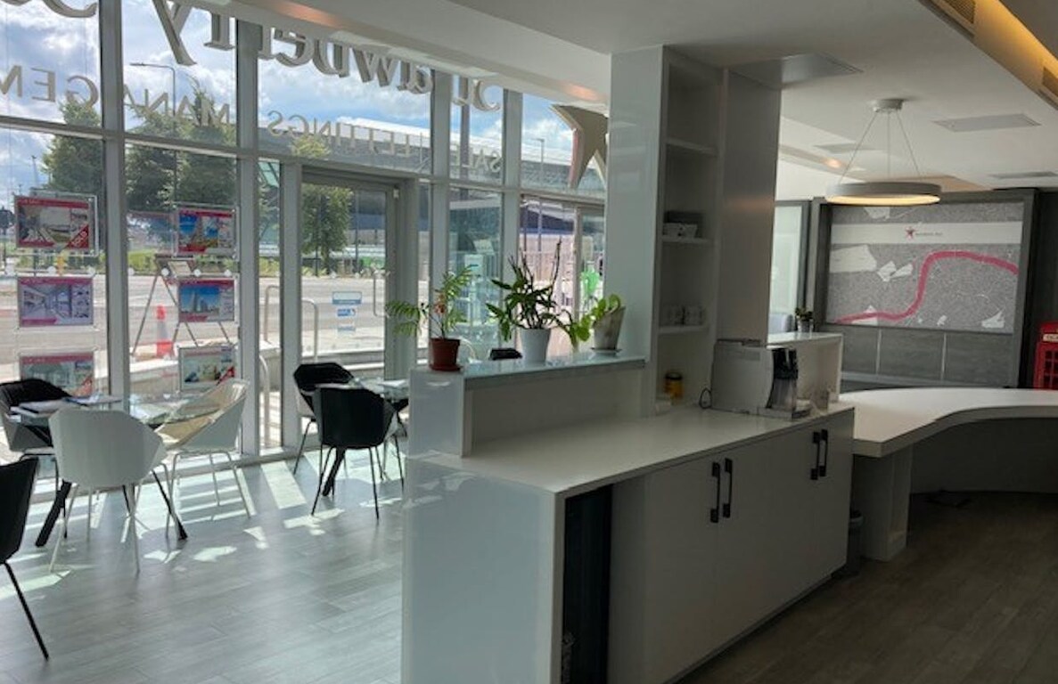 5 Tidal Basin Rd, London to rent Interior Photo- Image 1 of 2