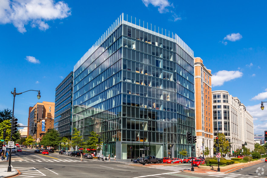 1099 New York Ave NW, Washington, DC for rent - Building Photo - Image 1 of 9