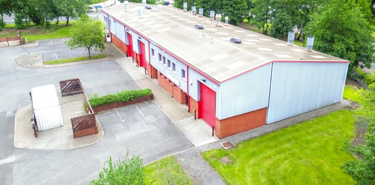 16-18 Rising Sun Court, Blaina to rent Primary Photo- Image 1 of 2