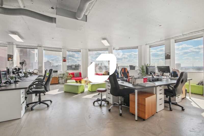 Office in Pantin to rent Interior Photo- Image 1 of 14