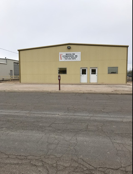 1015 S Goode St, Midland, TX for rent - Building Photo - Image 1 of 9