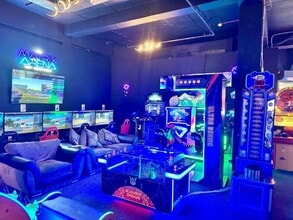 Strand St, Douglas to rent Interior Photo- Image 2 of 4