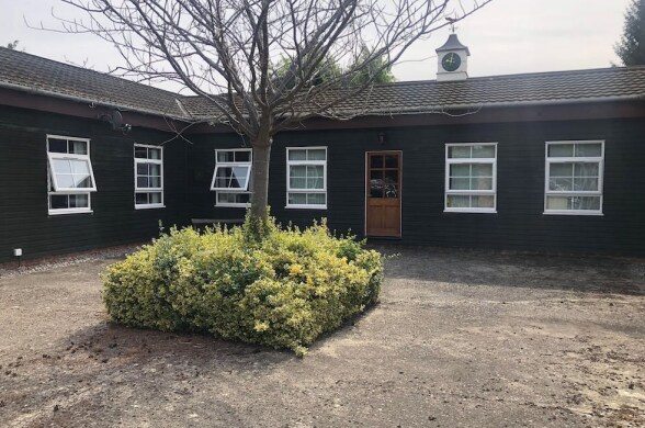 Tillford Rd, Tilford for sale Primary Photo- Image 1 of 1