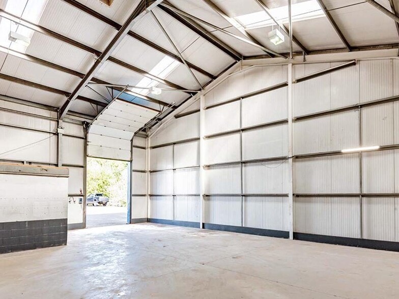 Faraday Rd, Glenrothes to rent - Building Photo - Image 1 of 6