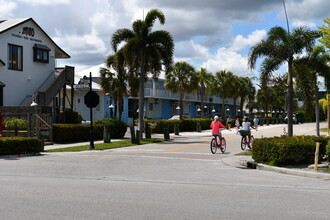 1100 6th Ave S, Naples, FL for rent Building Photo- Image 1 of 5