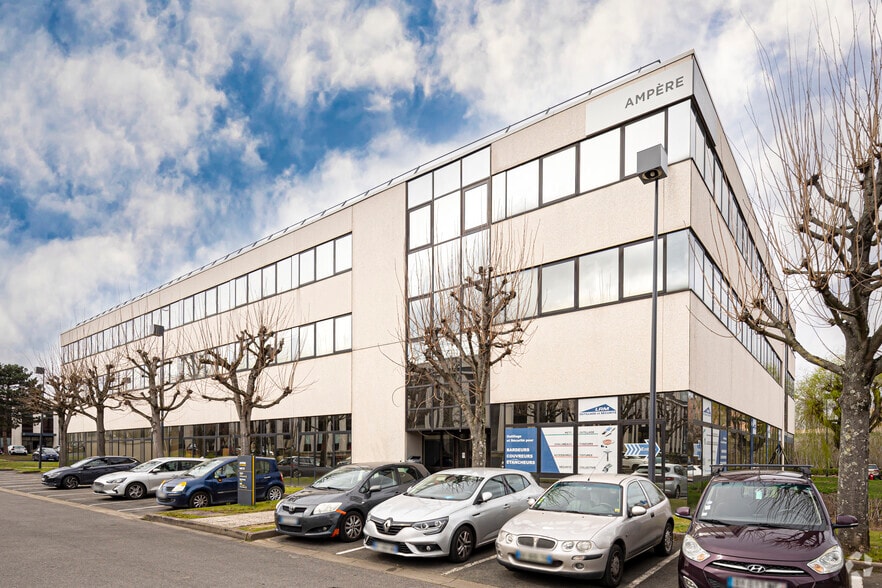 19 Rue Alexis De Tocqueville, Antony to rent - Building Photo - Image 3 of 3