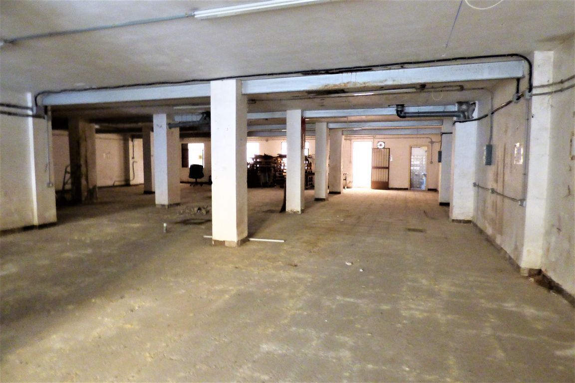 Retail in Elda for sale Building Photo- Image 1 of 8