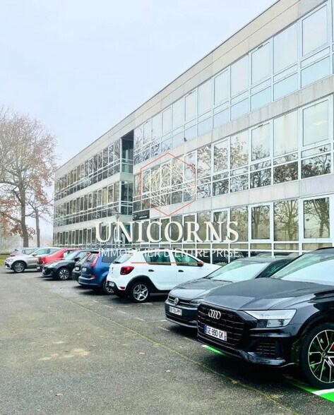 Office in Labège to rent - Building Photo - Image 3 of 10