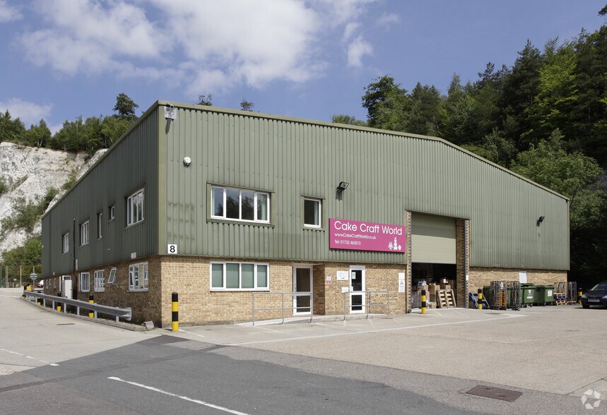 Pilgrims Way, Sevenoaks for sale - Primary Photo - Image 1 of 1