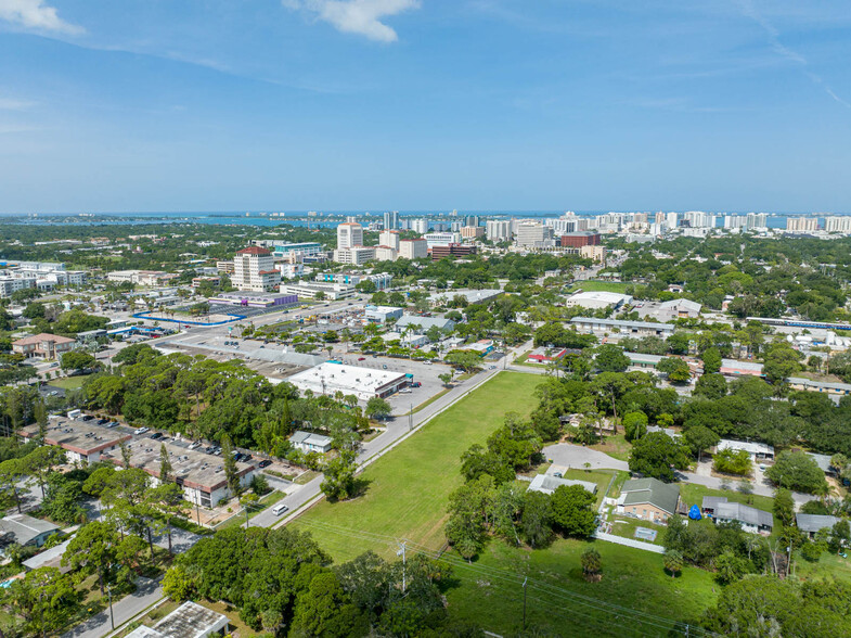 414 N Lime Ave, Sarasota, FL for sale - Primary Photo - Image 1 of 11