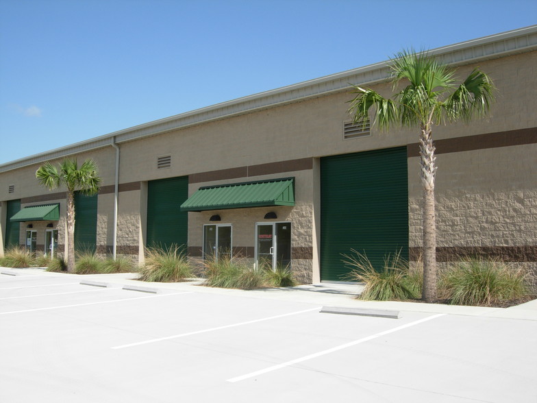 6663 Narcoossee Rd, Orlando 32822 UK