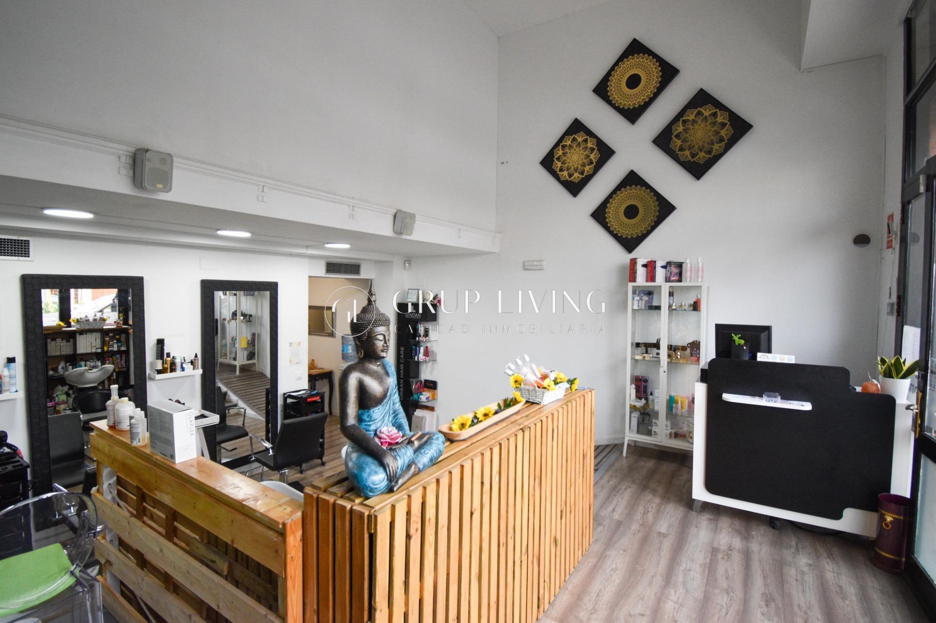 Retail in Sant Pere de Ribes, Barcelona to rent Interior Photo- Image 1 of 21