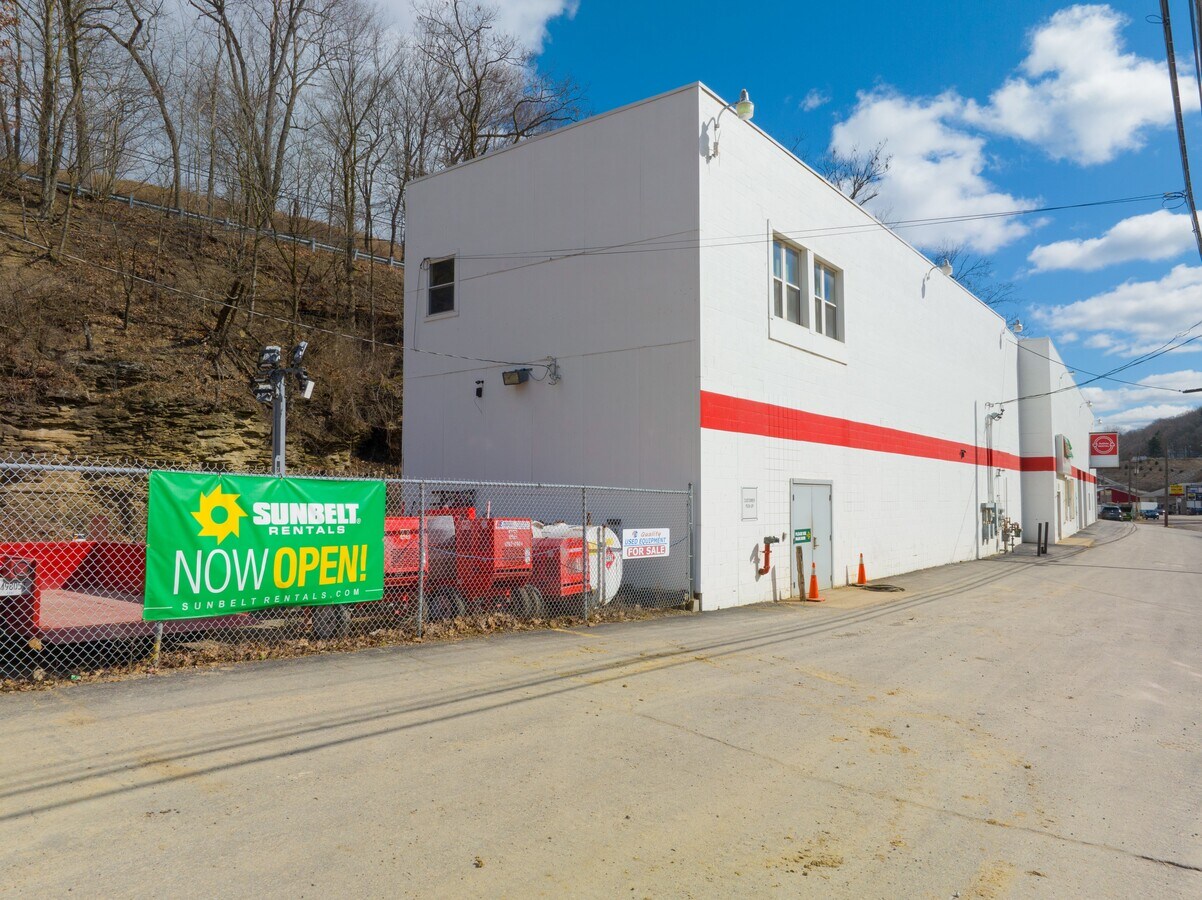 3038 Babcock Blvd, Pittsburgh 15237 UK