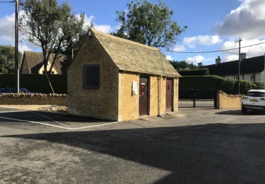 Moore Rd, Bourton On The Water for sale Primary Photo- Image 1 of 1