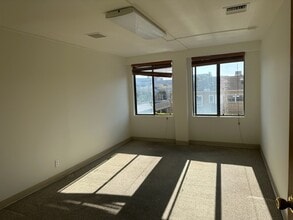 2102-2116 Wilshire Blvd, Santa Monica, CA to rent Interior Photo- Image 1 of 8