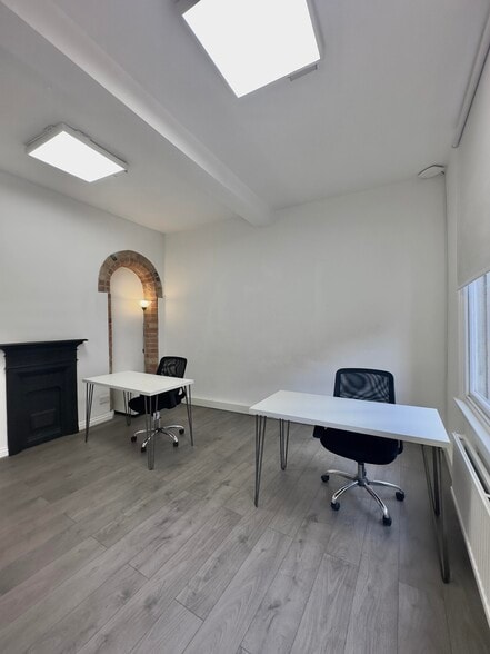 20 Fletcher Gate, Nottingham to rent - Interior Photo - Image 2 of 12