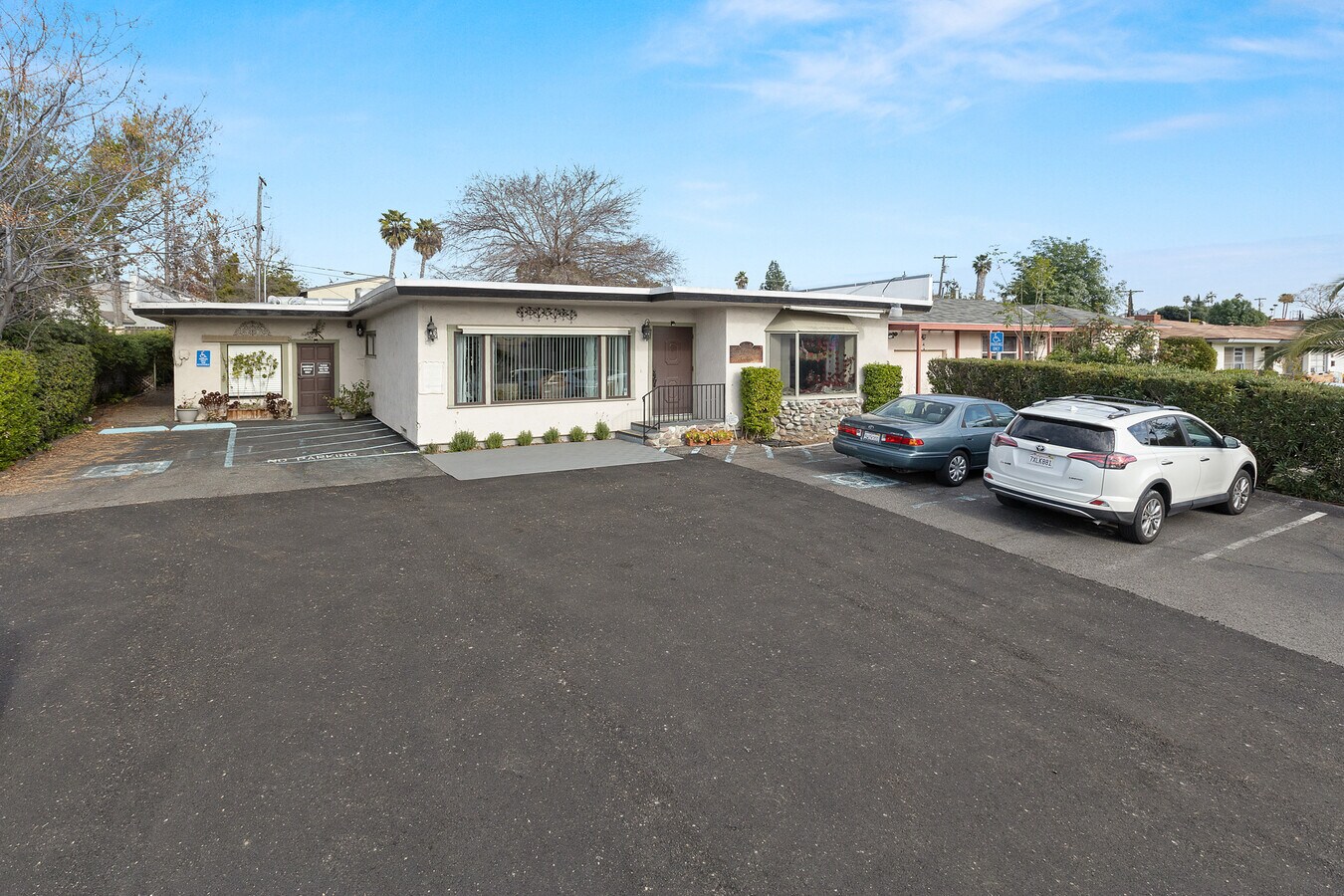 1848 S Escondido Blvd, Escondido 92025 UK