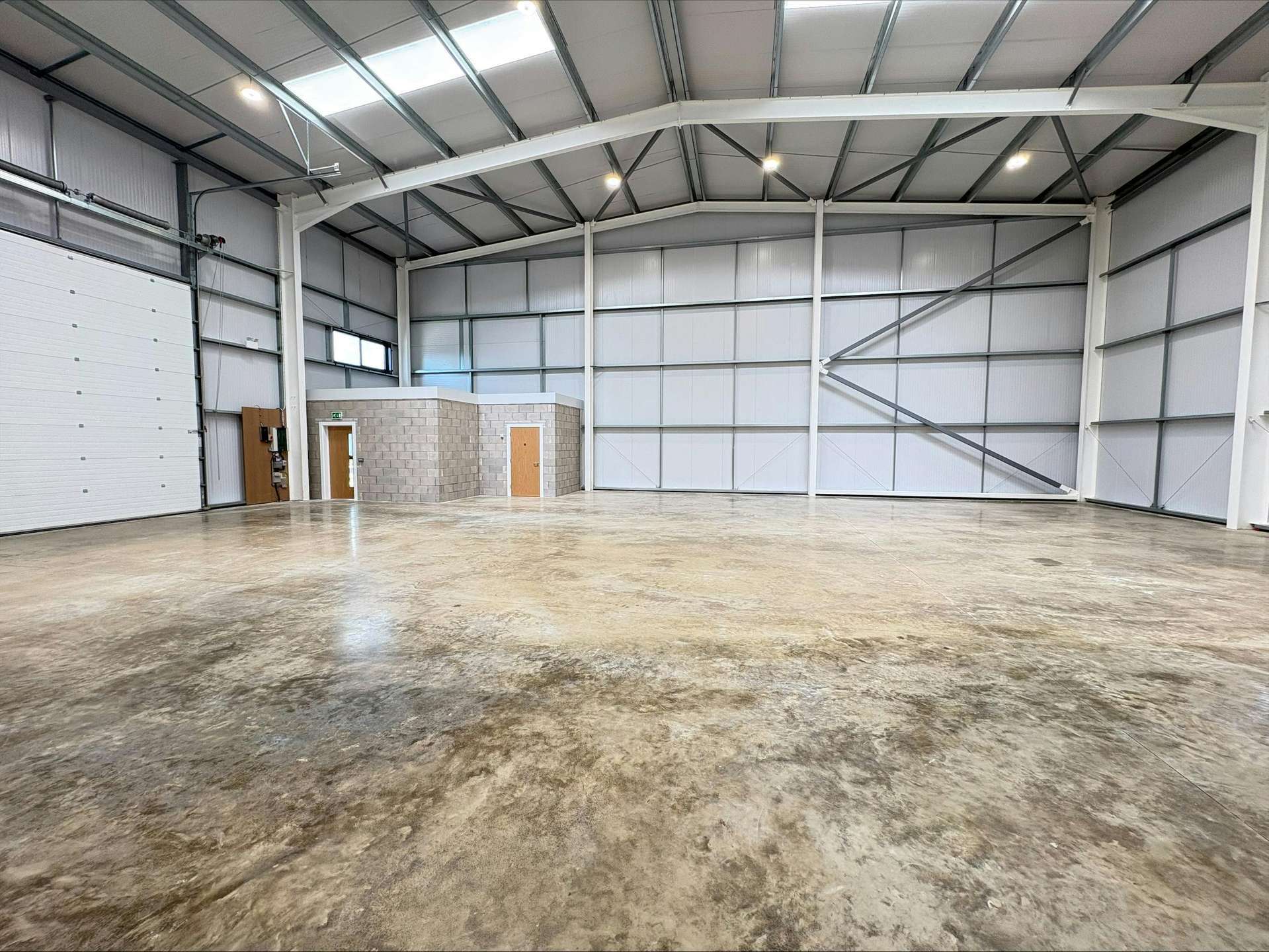17 Enterprise Park, Yaxley to rent Interior Photo- Image 1 of 8