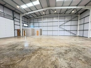 17 Enterprise Park, Yaxley to rent Interior Photo- Image 1 of 8
