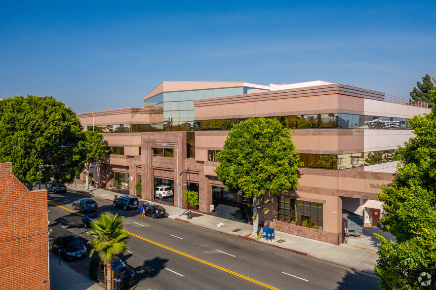 150 N Robertson Blvd, Beverly Hills, CA for rent - Building Photo - Image 3 of 12