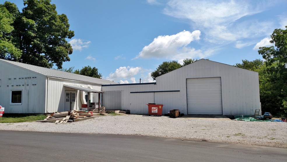 7949 Main St, Coatesville, IN for sale - Building Photo - Image 1 of 1