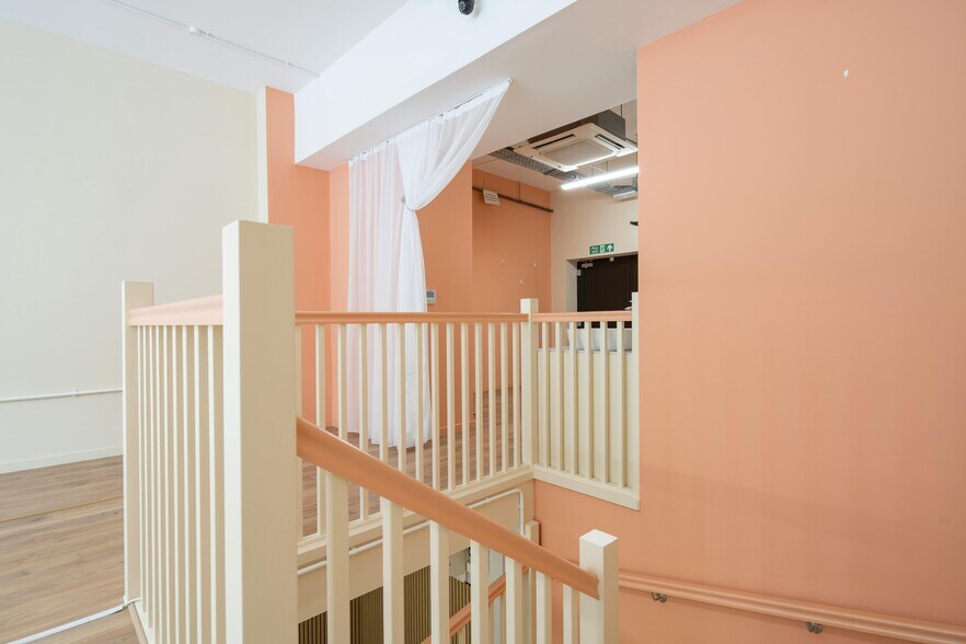 400 St. John St, London to rent - Building Photo - Image 2 of 6