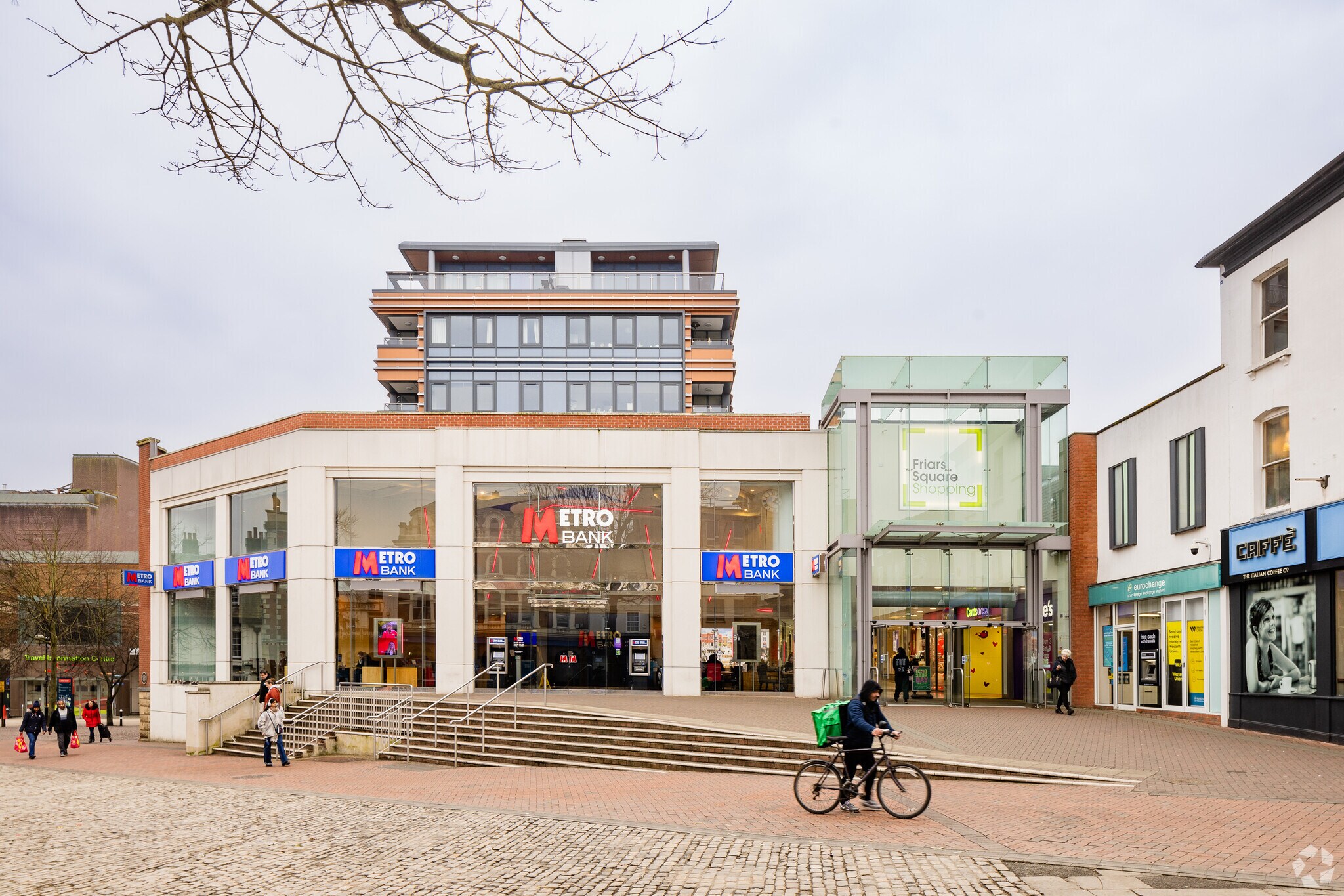 Friars Sq, Aylesbury for sale Primary Photo- Image 1 of 1