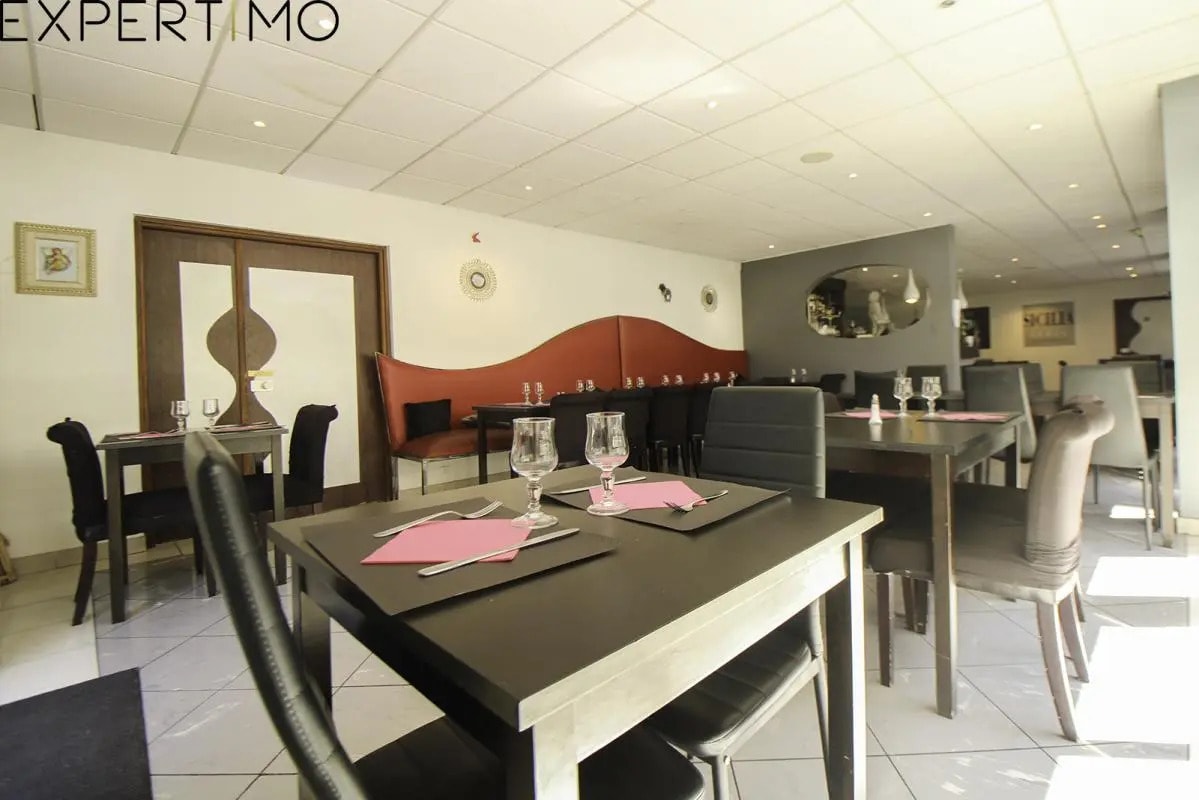 Retail in Montpellier for sale Building Photo- Image 1 of 5