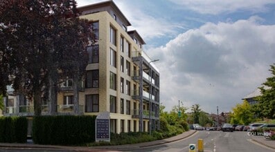 9 Pembroke Rd, Sevenoaks to rent Building Photo- Image 1 of 2